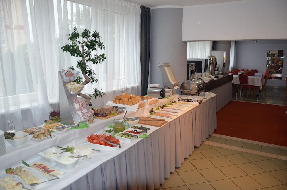 Hotel Gromada Poznaň